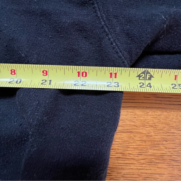 ⭐️ I Love ❤️ Hot Moms Graphic Black Sweatshirt Pullover Hoodie Size LARGE - Picture 9 of 11